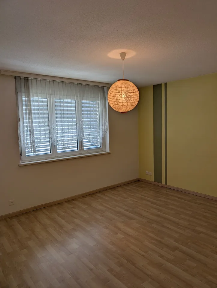 Incantevole appartamento di 3,5 locali in mansarda a Münsingen – Disponibile immediatamente!