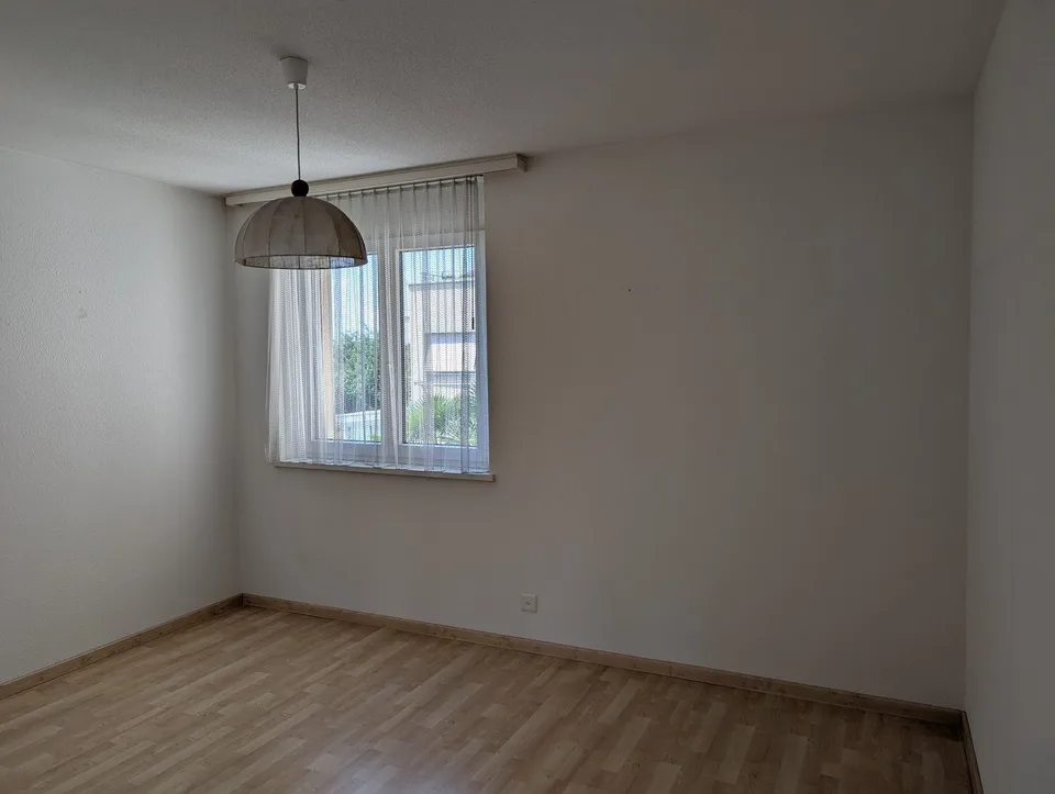 Incantevole appartamento di 3,5 locali in mansarda a Münsingen – Disponibile immediatamente!