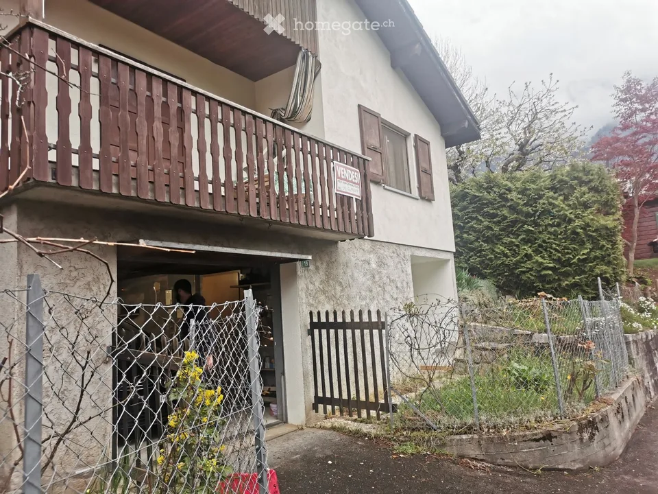 Vendesi casa unifamiliare con giardino a Olivone