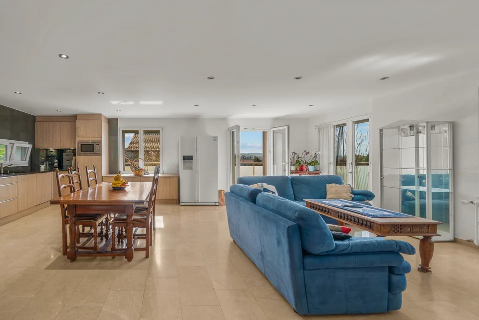 Beautiful individual house in a quiet and residential area