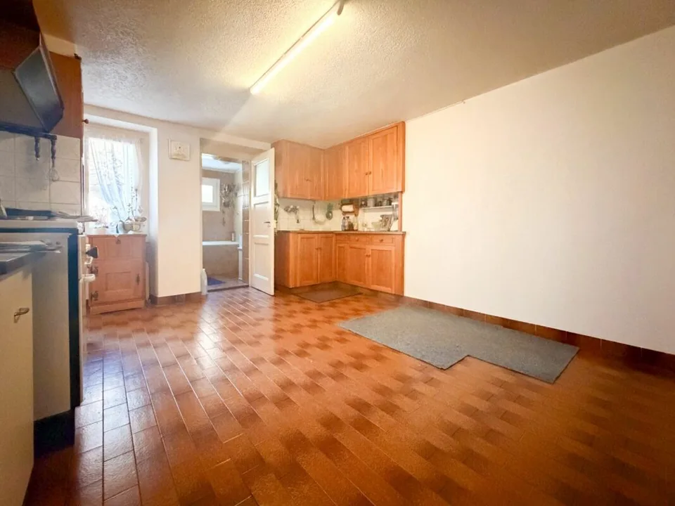 Casa villaggio con più appartamenti nel centro di Chippis – foto 6 di 17