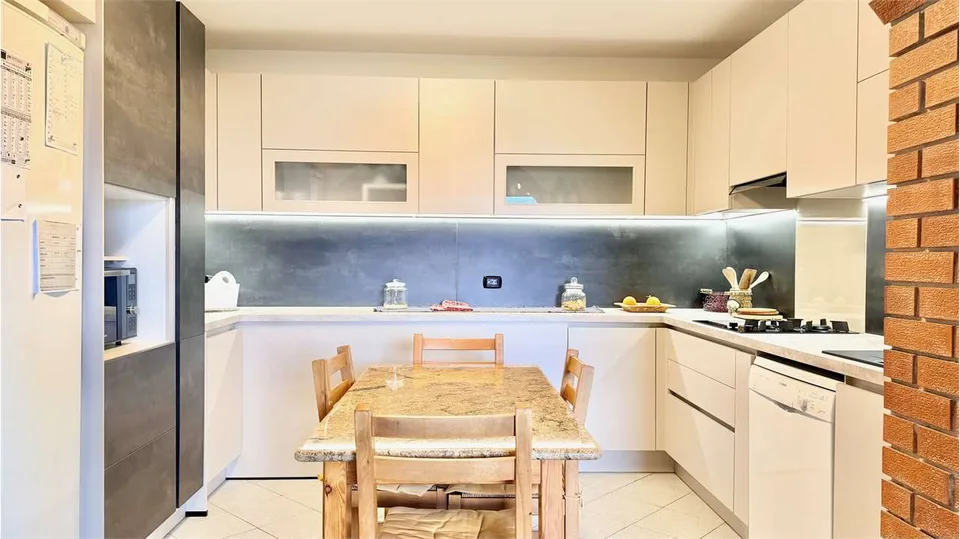 Stupendo appartamento con giardino molto curato in una posizione tranq – foto 7 di 13