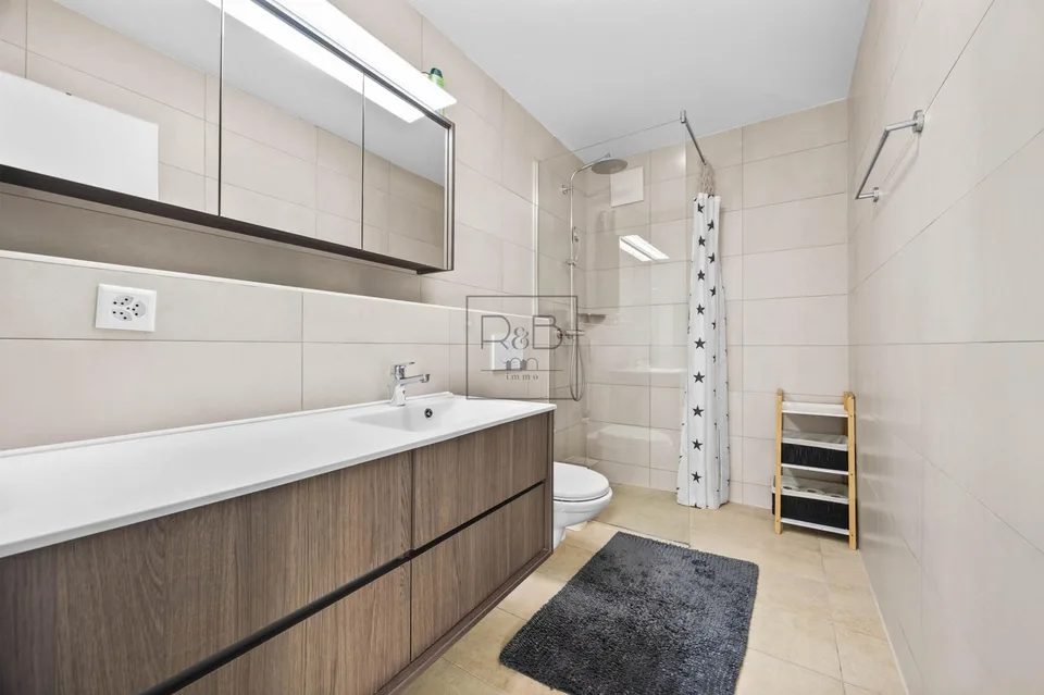 Prächtiges Haus mit zwei Wohnungen – Foto 7 von 13