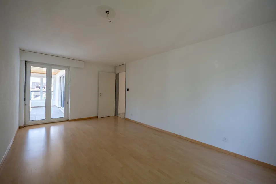 Appartamento di 4,5 locali con balcone a vetri in posizione attraente a Horn – foto 8 di 12
