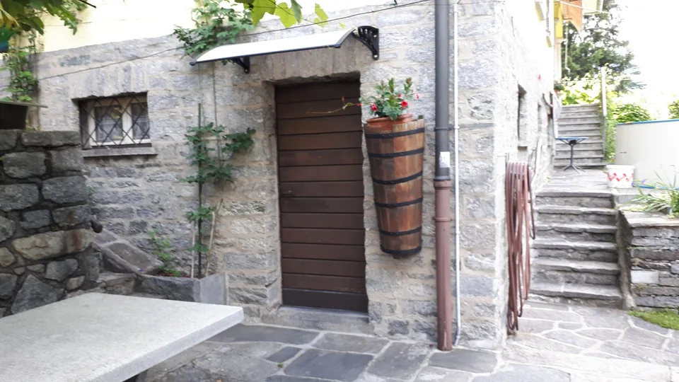 Casa bifamiliare, posizione residenziale soleggiata – foto 6 di 7