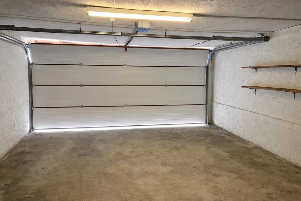 FONTENAIS Enorme potenziale con un terreno di 2'216 m² !!!
