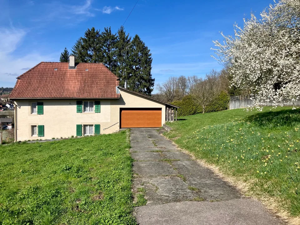 FONTENAIS Enorme potenziale con un terreno di 2'216 m² !!!