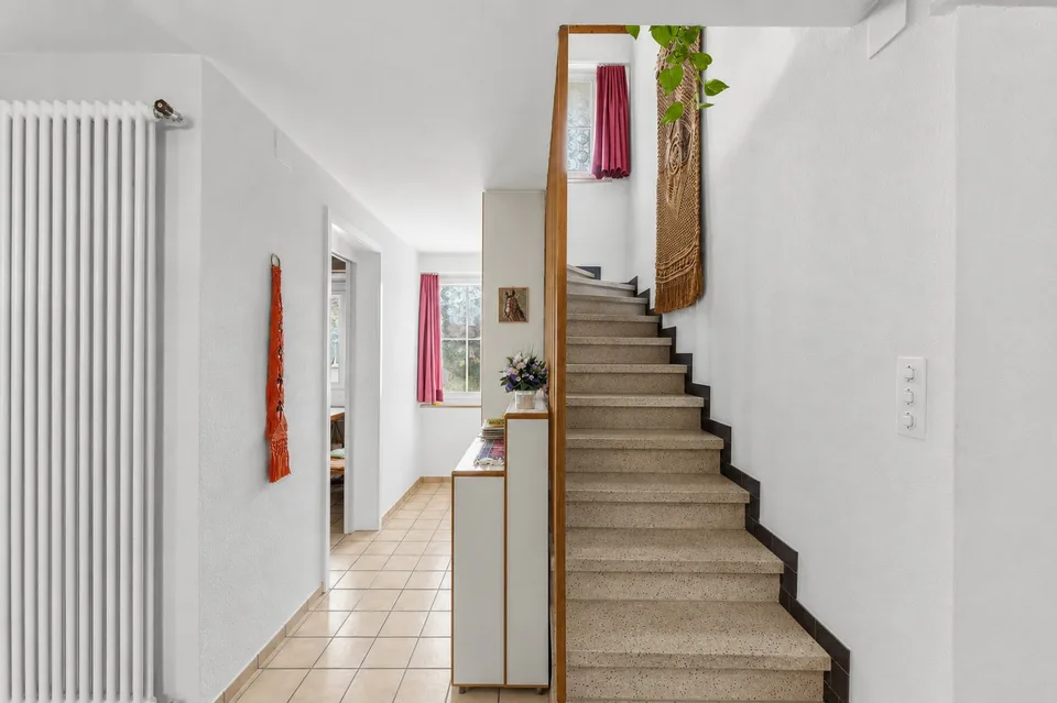 Charmantes 6.5-Zimmer-Zweifamilienhaus an ruhiger Lage in Rupperswil – Foto 9 von 14