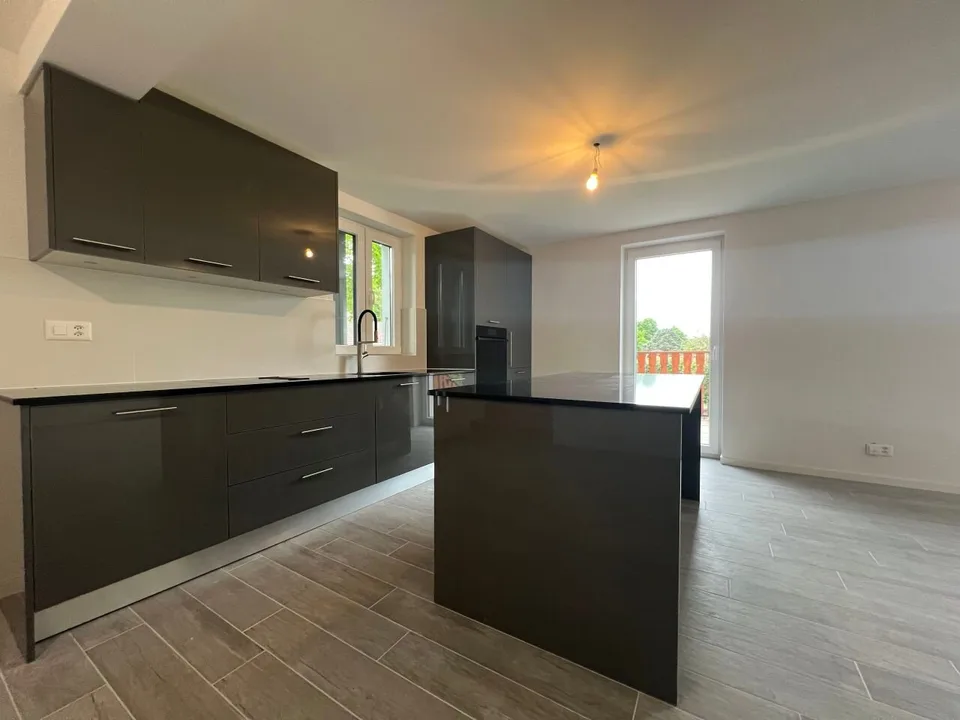New triplex with 4.5 rooms / 3 bedrooms / 2 bathrooms / balcony / private garden