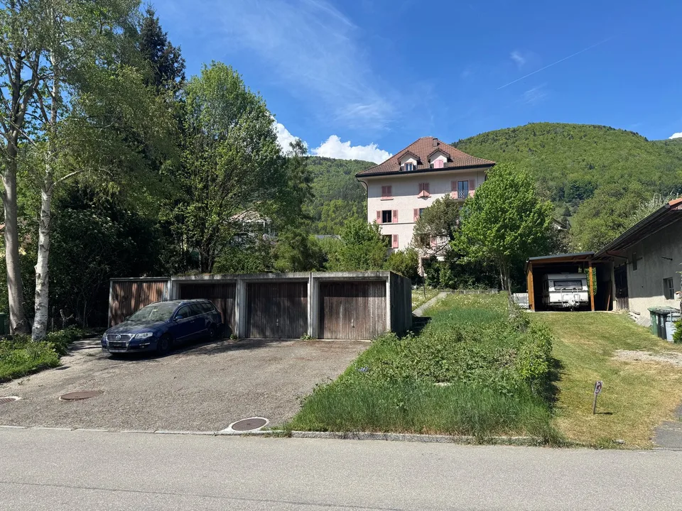 Terreno edificabile con progetto di villa contemporanea e rendita locativa – Péry