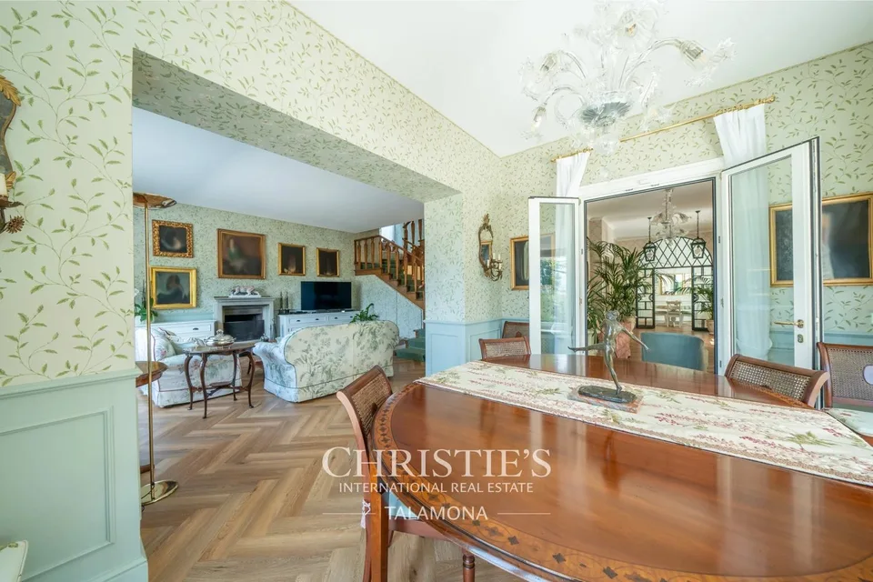 Villa avec maison d'hôtes et jardin à Porto Valtravaglia – photo 12 sur 13