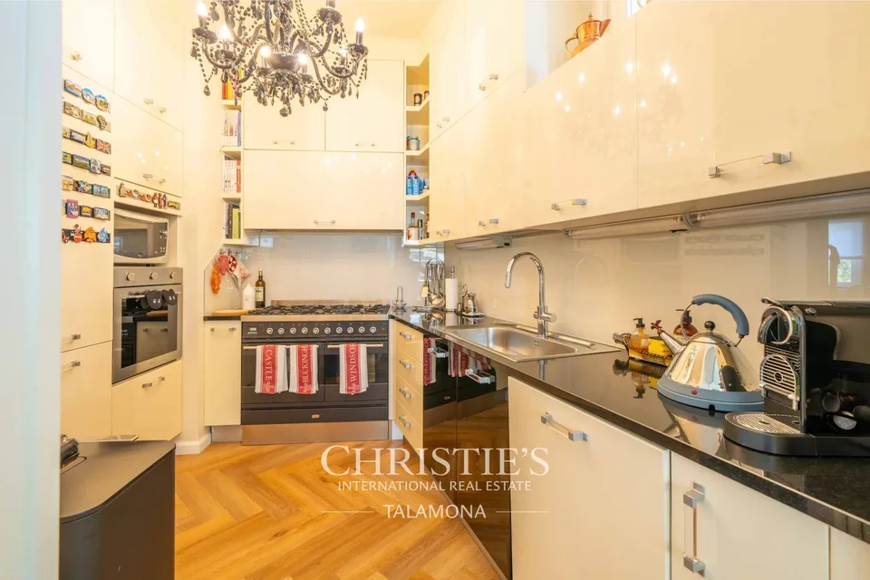 Villa avec maison d'hôtes et jardin à Porto Valtravaglia – photo 6 sur 13