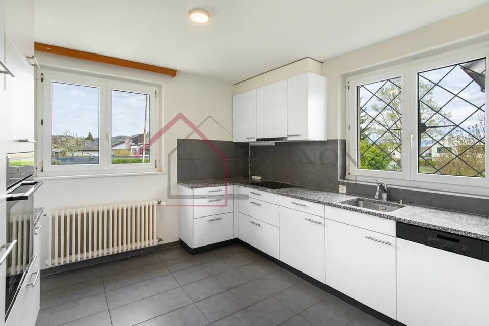 VILLA FAMILIALE AVEC JARDIN ET ENVIRONNEMENT CALME