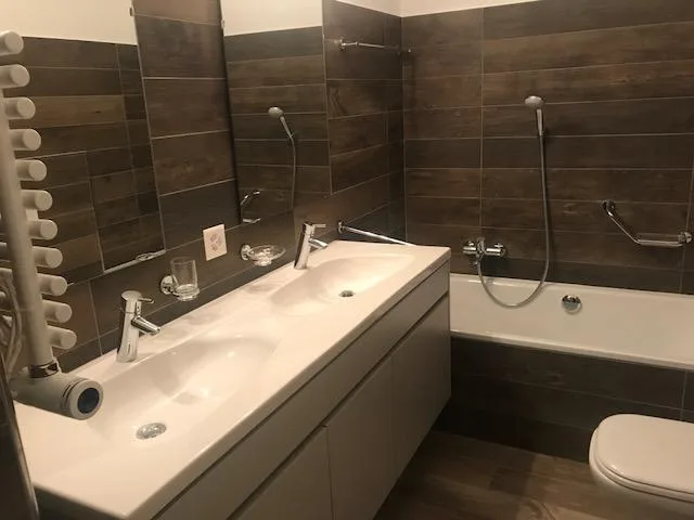 Dachwohnung mit atemberaubendem Seeblick in einem Haus mit nur 3 Wohnungen