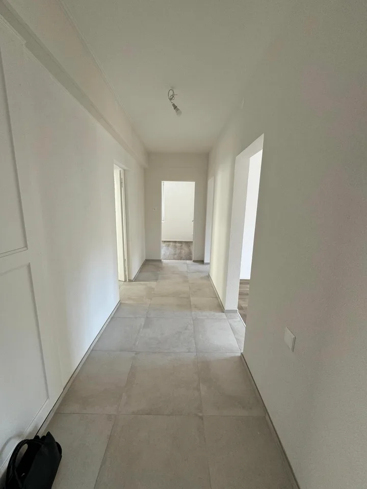 Magnifique appartement entièrement rénové en PPE de 4 pièces (93m2)...