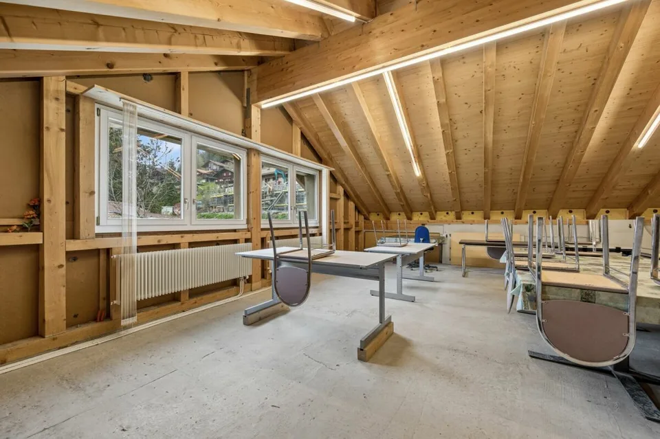 Gewerbeliegenschaft in Wengen mit Entwicklungspotenzial an attraktiver Lage