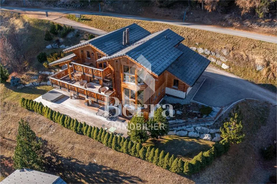 Magnifico chalet di lusso con vista panoramica sulle Alpi