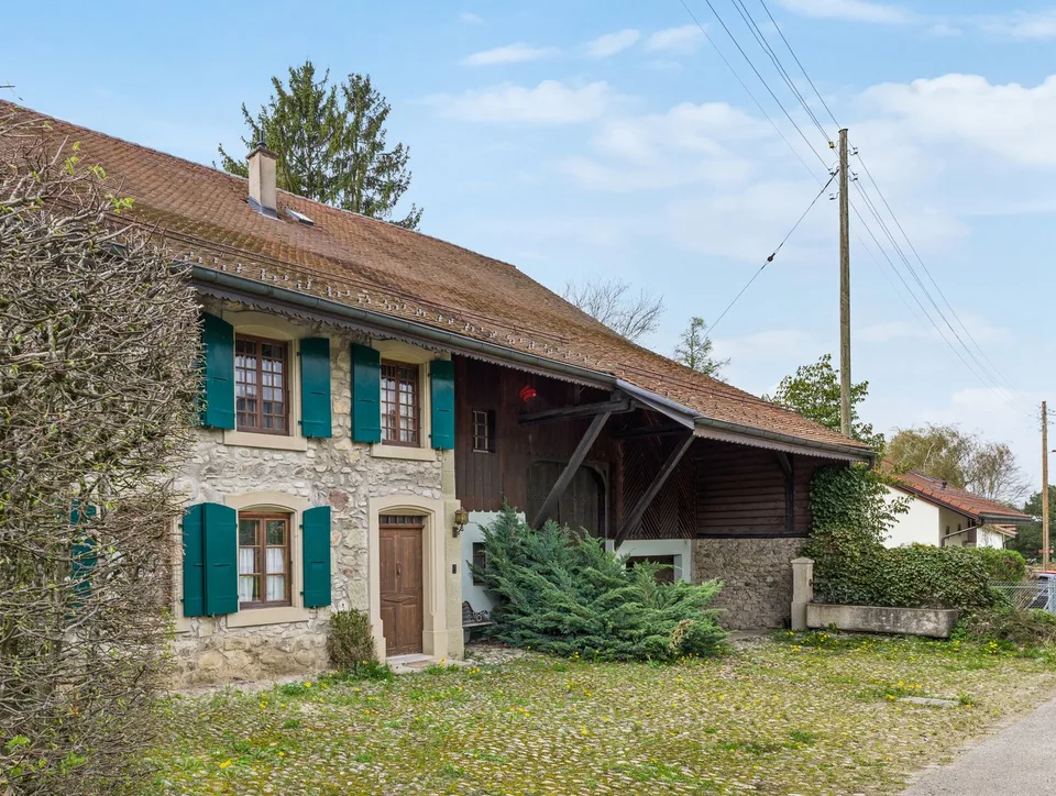 Sehr schönes Waadtländer Bauernhaus mit 6.5 Zimmern, Scheune und großem Grundstück!