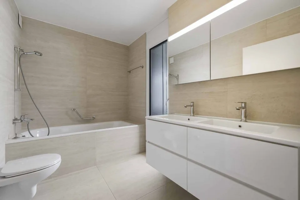 Appartement neuf de standing - 4.5 pièces en angle avec balcon de 76m² - Vue lac