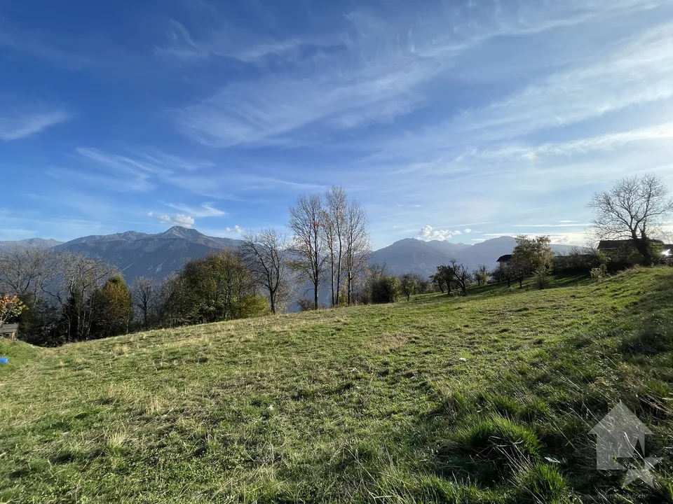Terreno edificabile con pendenza dolce, tranquillo e con vista panoramica