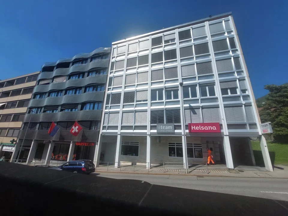 Mendrisio - EDIFICIO COMMERCIALE A REDDITO