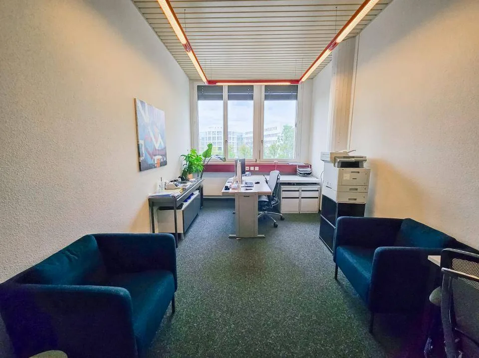 Uffici/artigianale al 1° piano 234m² in vendita con 6 posti auto interni