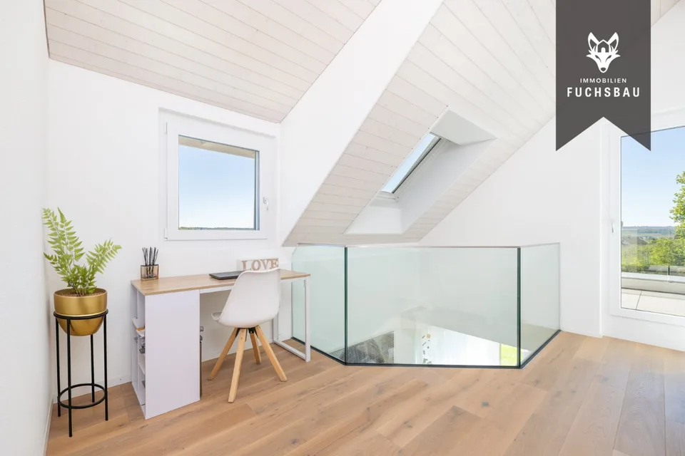 Casa architettonica di benessere in una posizione esclusiva a sud