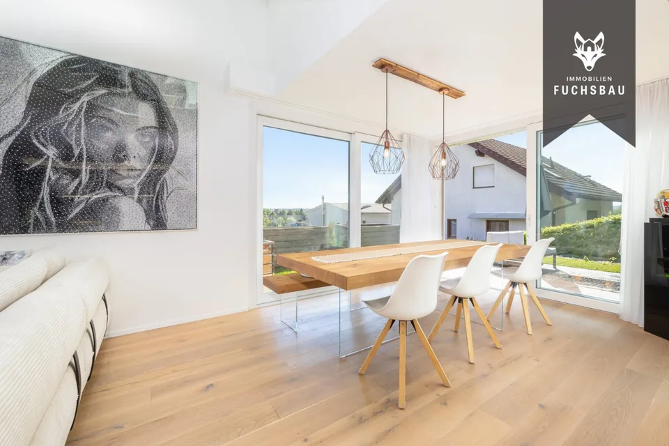 Casa architettonica di benessere in una posizione esclusiva a sud