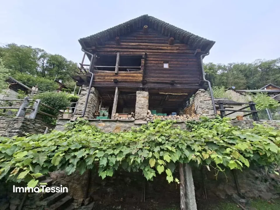 SELTENHEIT: Original Walserhaus mit viel Charme und Platz an sehr ruhiger und gut besonnter Bergsichtlage