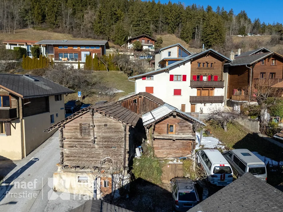 Mazots à rénover - région de Crans-Montana