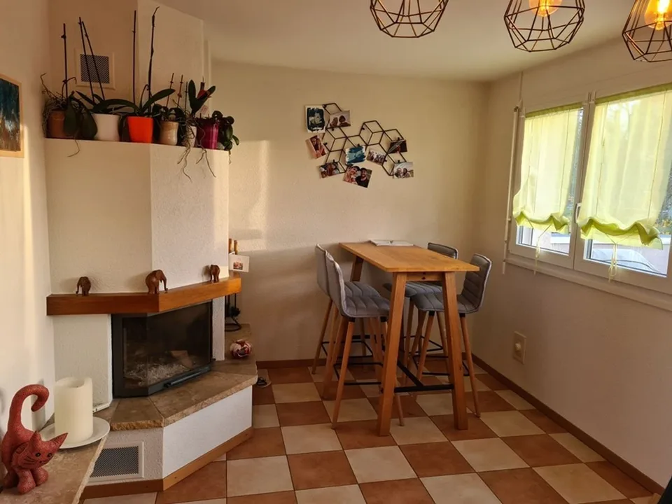 Appartement en attique avec  terrasse, garage double et place de parc extérieure