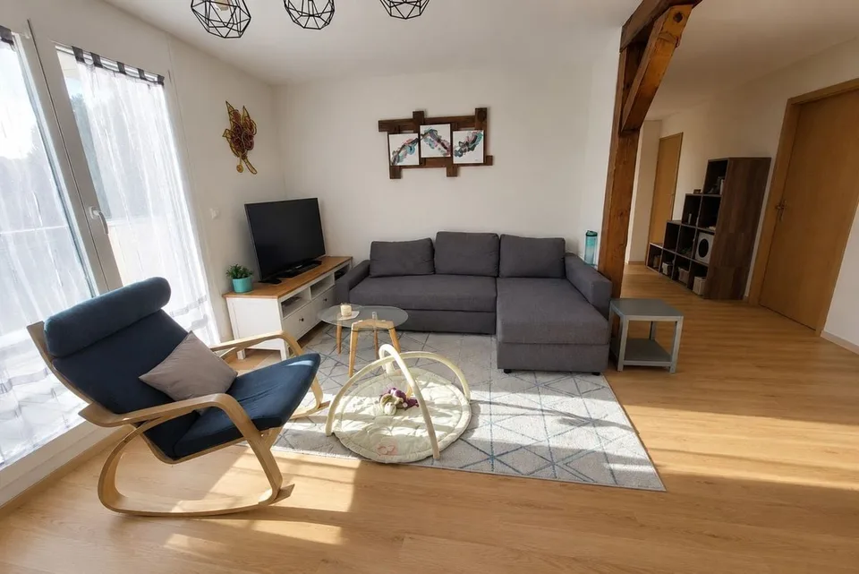 Appartement en attique avec  terrasse, garage double et place de parc extérieure