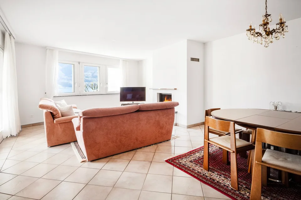 Geräumige Wohnung mit Seeblick im Herzen von Minusio