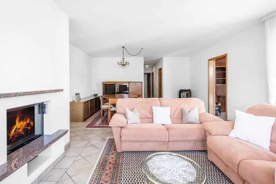 Geräumige Wohnung mit Seeblick im Herzen von Minusio