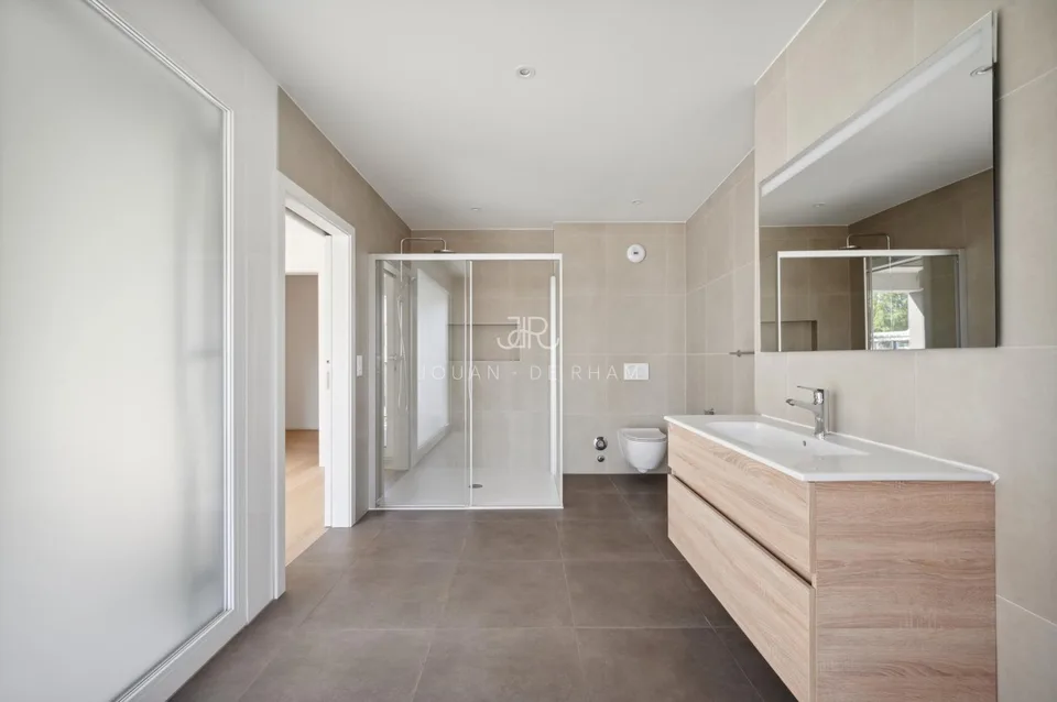 Exklusivität: Triplex-Wohnung mit 4/5 Zimmern in der Nähe des Collège du Léman – Foto 8 von 10