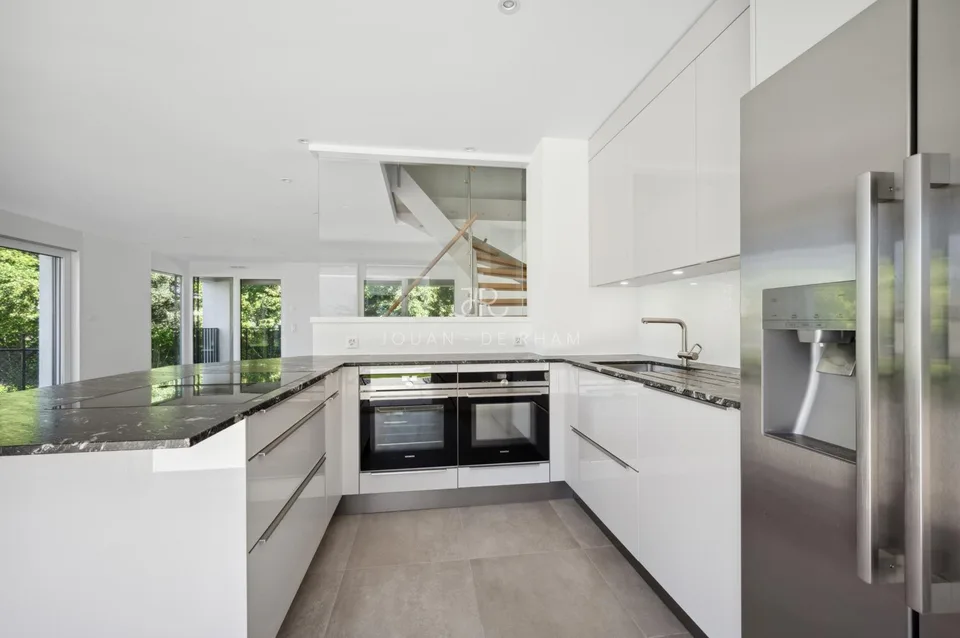 Exklusivität: Triplex-Wohnung mit 4/5 Zimmern in der Nähe des Collège du Léman