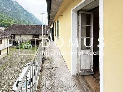 Casa unifamiliare, grande potenziale, 2 posti auto, da riattare – foto 9 di 11