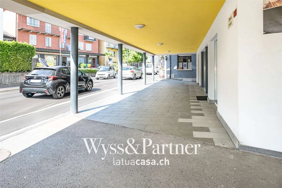 Praktischer Gewerberaum in Tenero