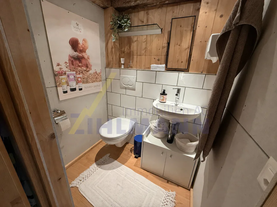 Edificio storico residenziale e commerciale con potenziale – foto 6 di 11