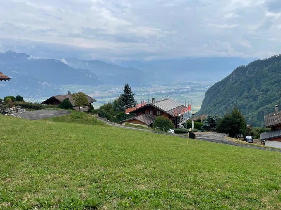 MIEX (VS) | CHALET 5.5 p SUR PLAN - 1028m2