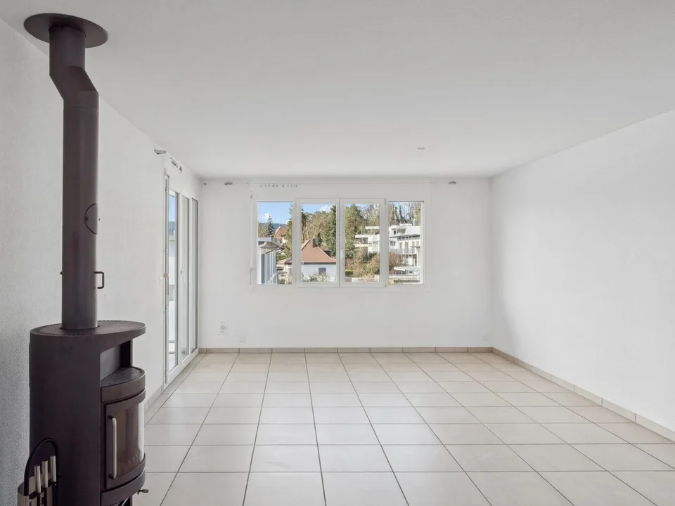 Appartement 4.5 pièces avec 102 m², 15.7 m² de loggia & poêle suédois – vivre avec confort à Lyss