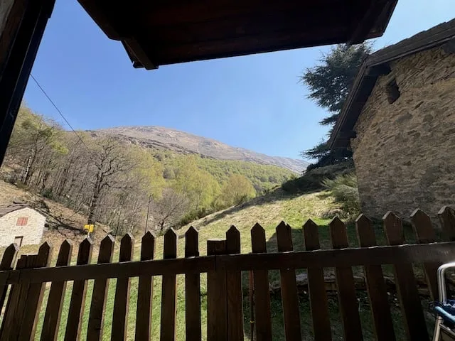 Piccolo Rustico immerso nella natura, in zona tranquilla e soleggiata – Foto 7 von 13