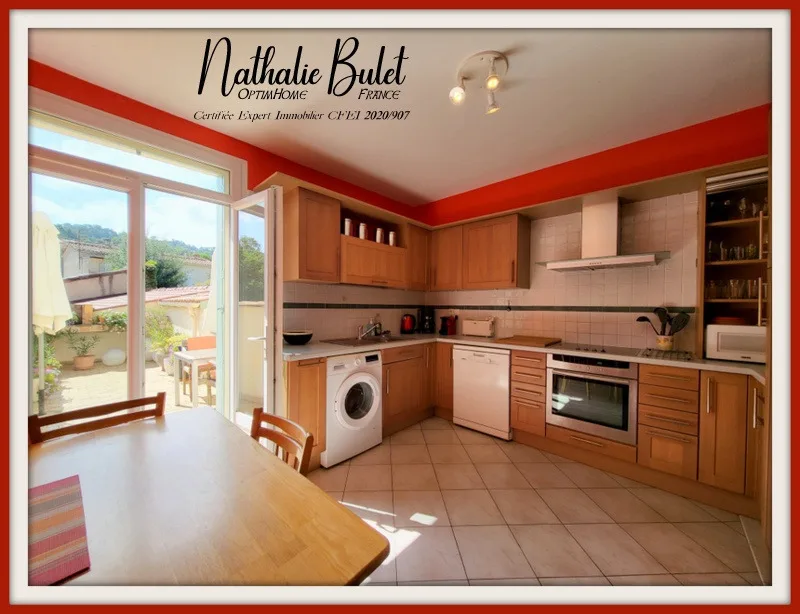 Appartamento T3 con Terrazza a Saint-Chinian - Centro Città, Sud della Francia