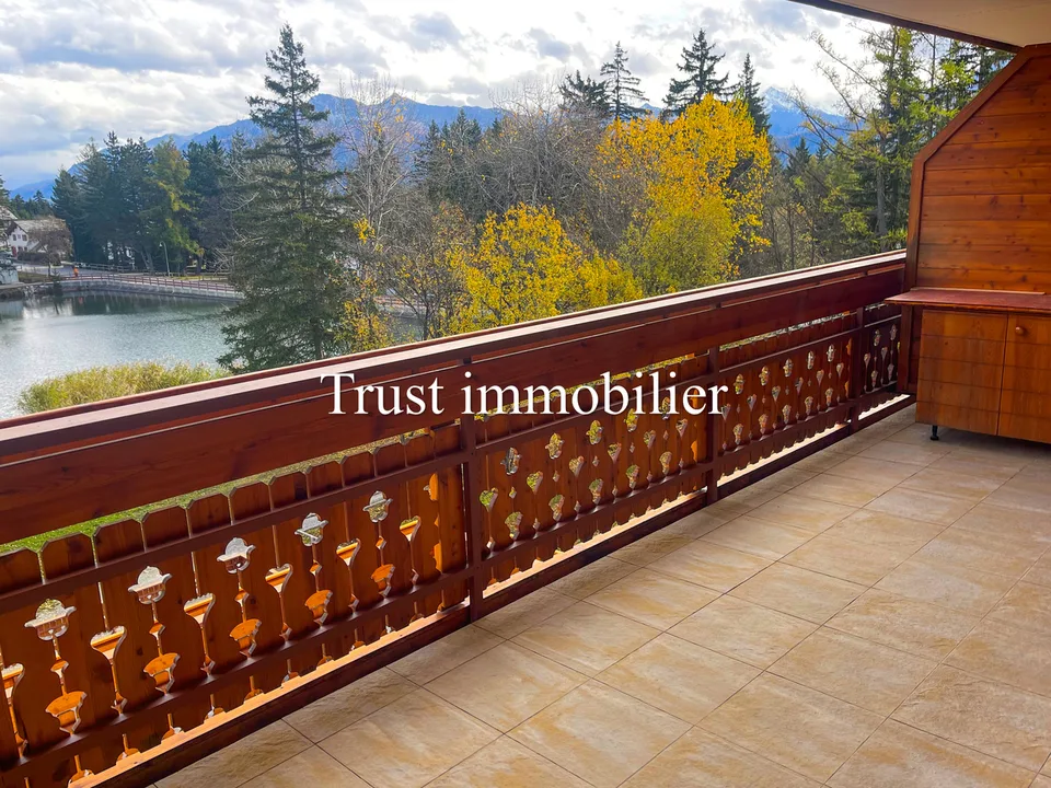 4016. Appartement en RdC au centre de Crans