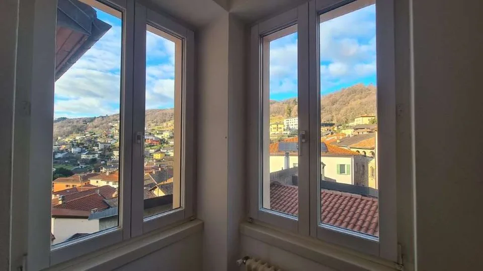 AROGNO: GROßES PANORAMAHaus IM ORTSKERN – Foto 9 von 13