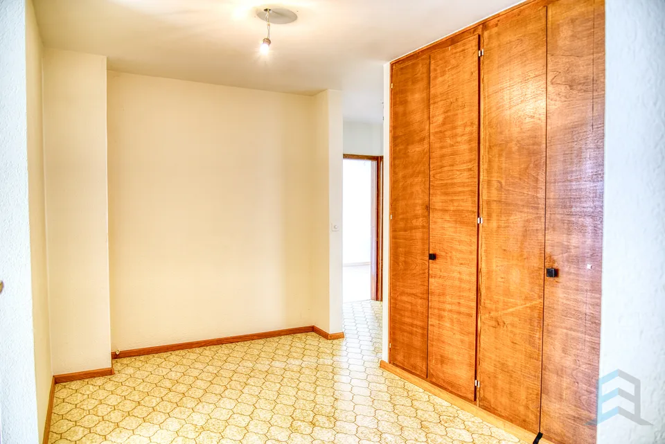 EXCLUSIVITE Spacieux appartement 4 ½ pièces à proximité du centre – Foto 7 von 13