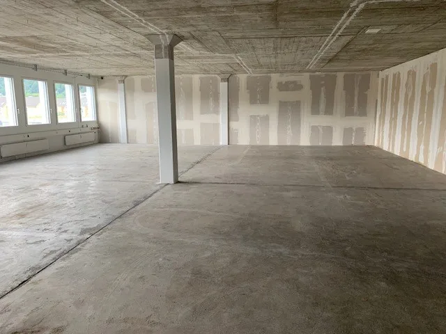 Spazio commerciale ideale al 3° piano – foto 9 di 11