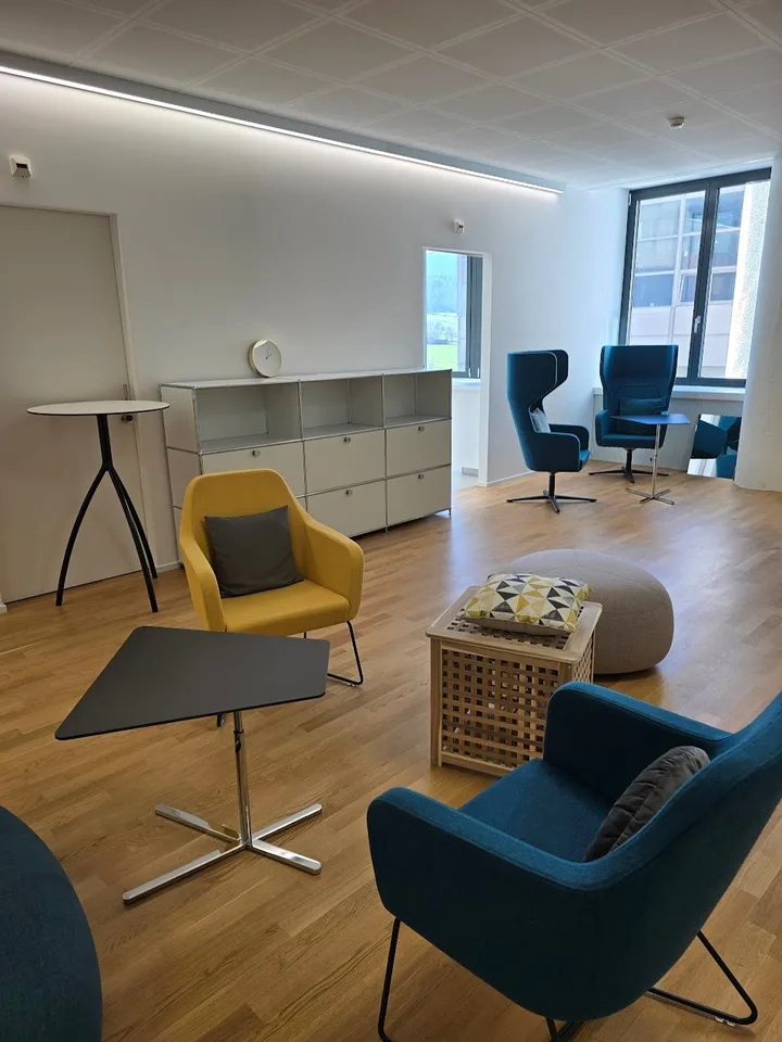 Ufficio luminoso nel Coworking P201 ad Aesch