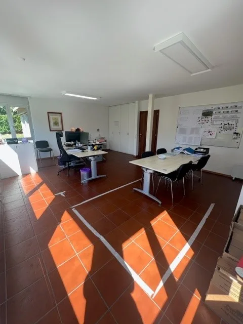 Ufficio/studio medico/studio estetico ev. già arredato
