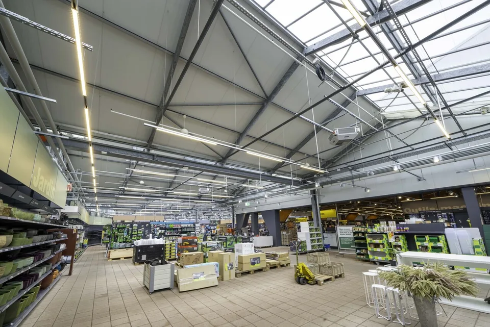 Grosszügige Ladenfläche mit 2'500m2 - MParc Delemont – Foto 10 von 13